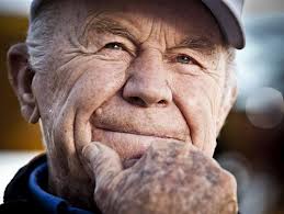 http://www.usatoday.com/story/life/tv/2012/12/05/about-pilot-chuck-yeager/1729913/ ()